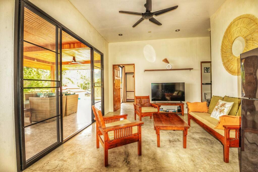 Tropical Villa Тау Экстерьер фото