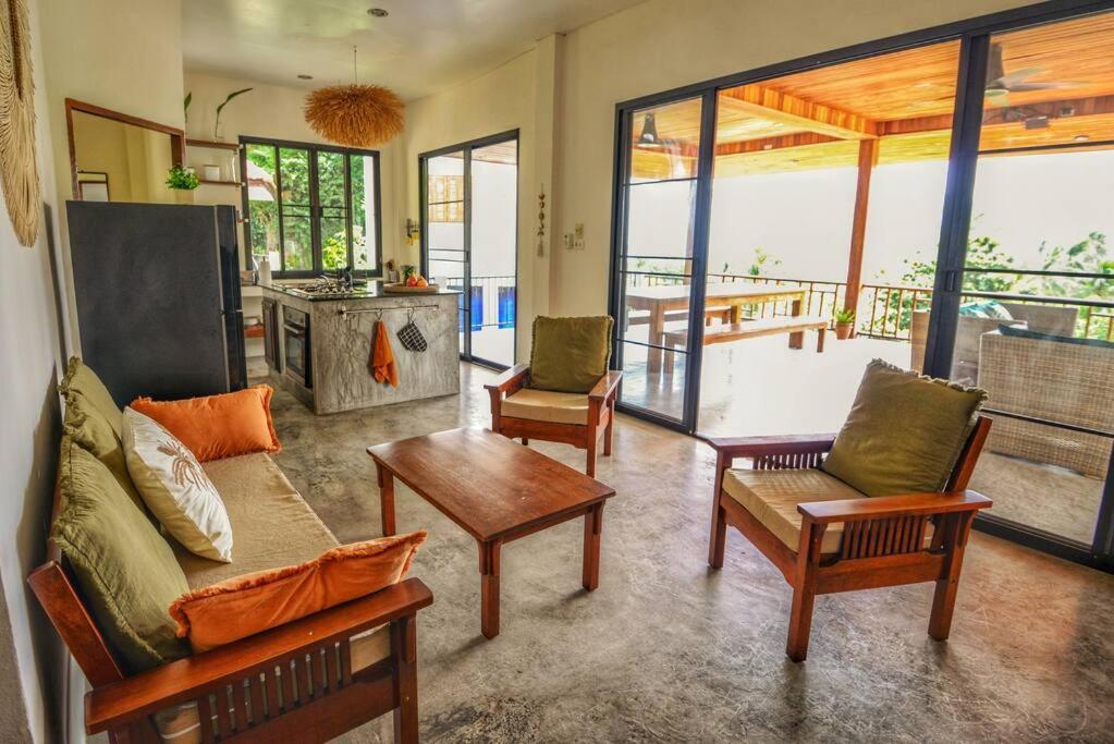 Tropical Villa Тау Экстерьер фото